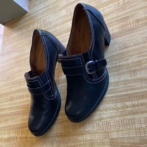 Naturalizer Oden Heels Pointed Toe Low 